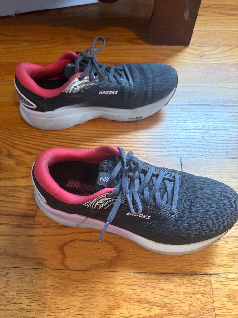 Brooks Ghost 16 (Women's) Black/Ebony/Raspberry sz 8.5 - Picture 5 of 8